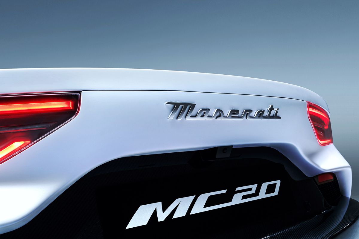 Maserati MC20 imagen de cola