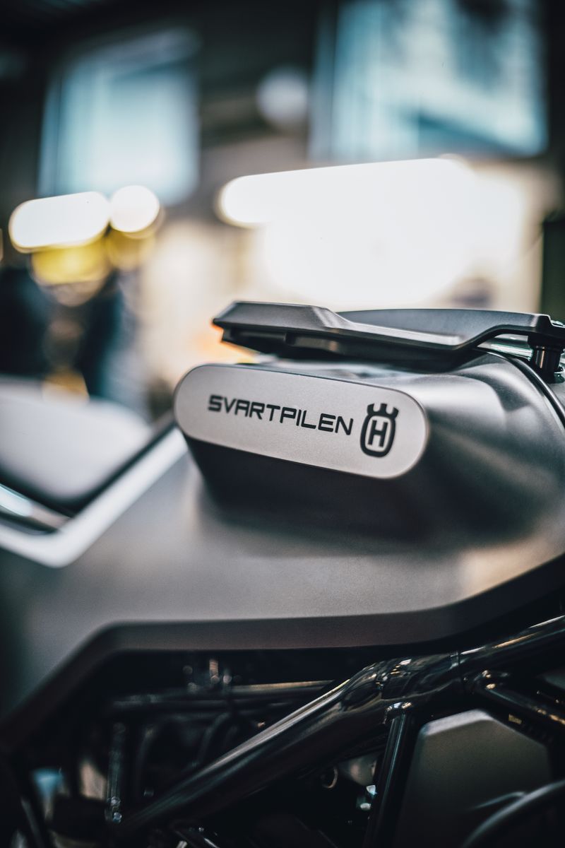 HUSQVARNA SVARTPILEN 200