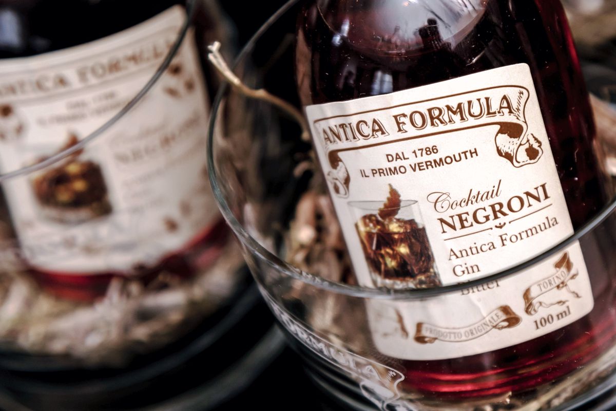 Vermouth Antica Formula cocktail Negroni