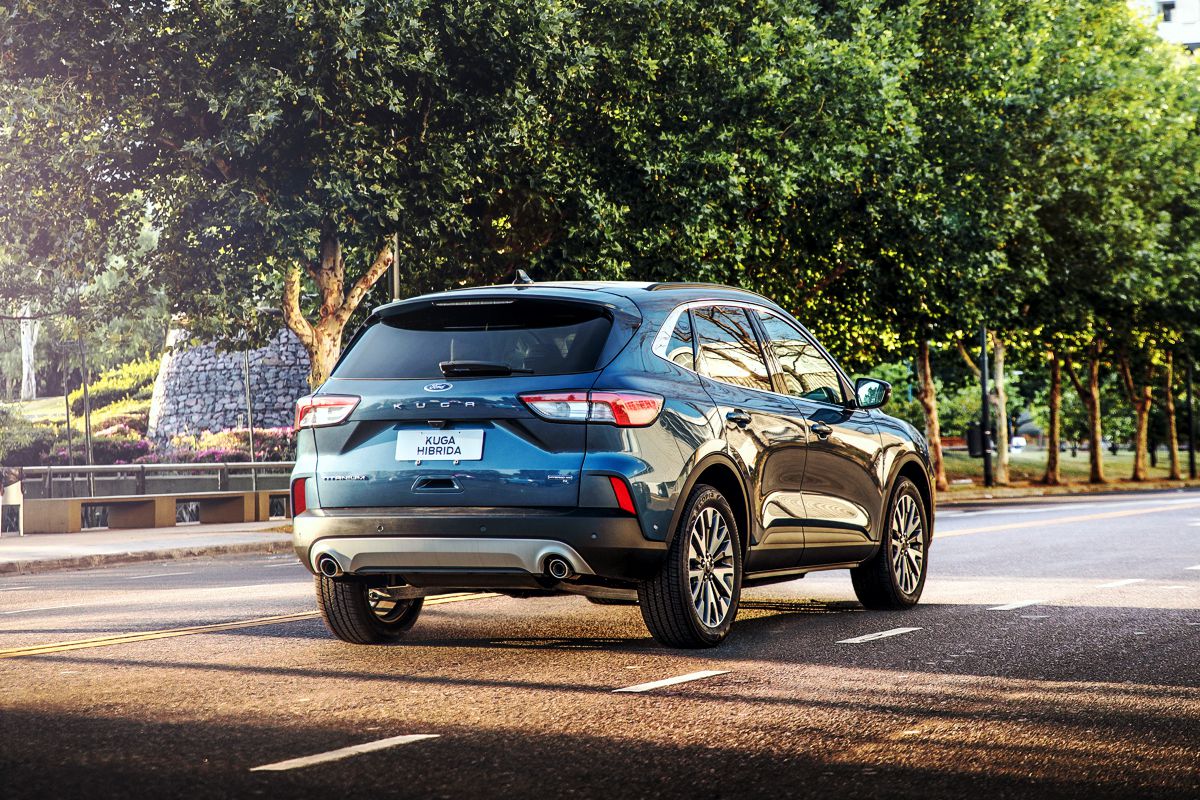 KUGA TITANIUM