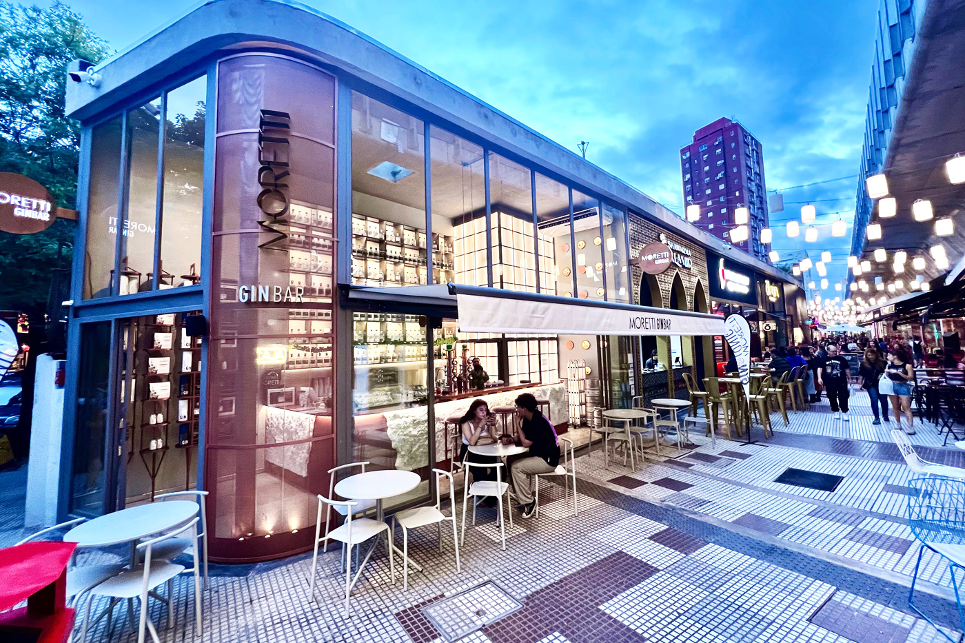 Moretti Gin Bar