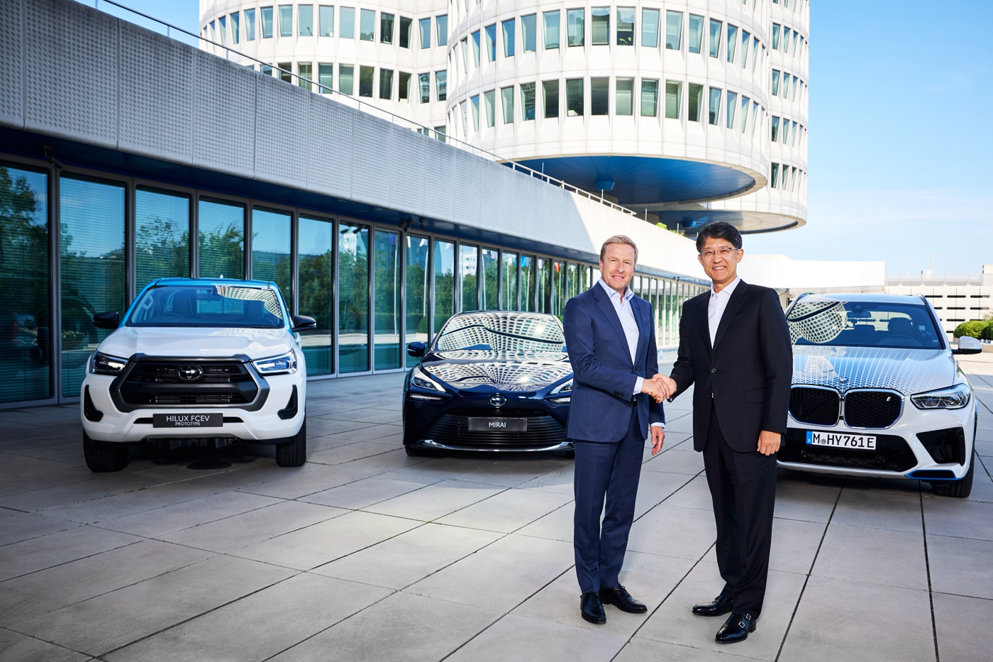 BMW y Toyota