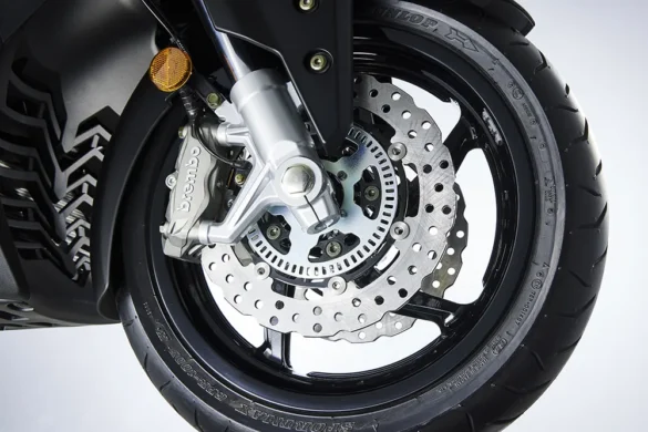 maxiscooters Kymco Argentina – Rueda delantera