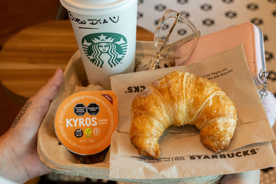 Kyros Hummus Starbucks nuevo formato Blister en Argentina